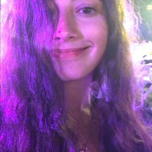 Meet your Posher, Leore